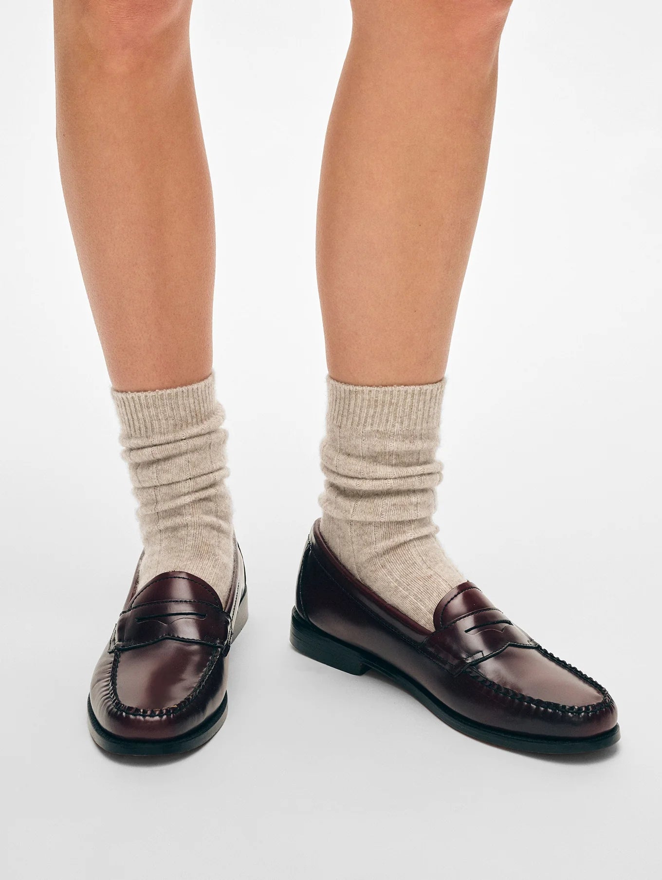 WHITE + WARREN Cashmere Ribbed Socks