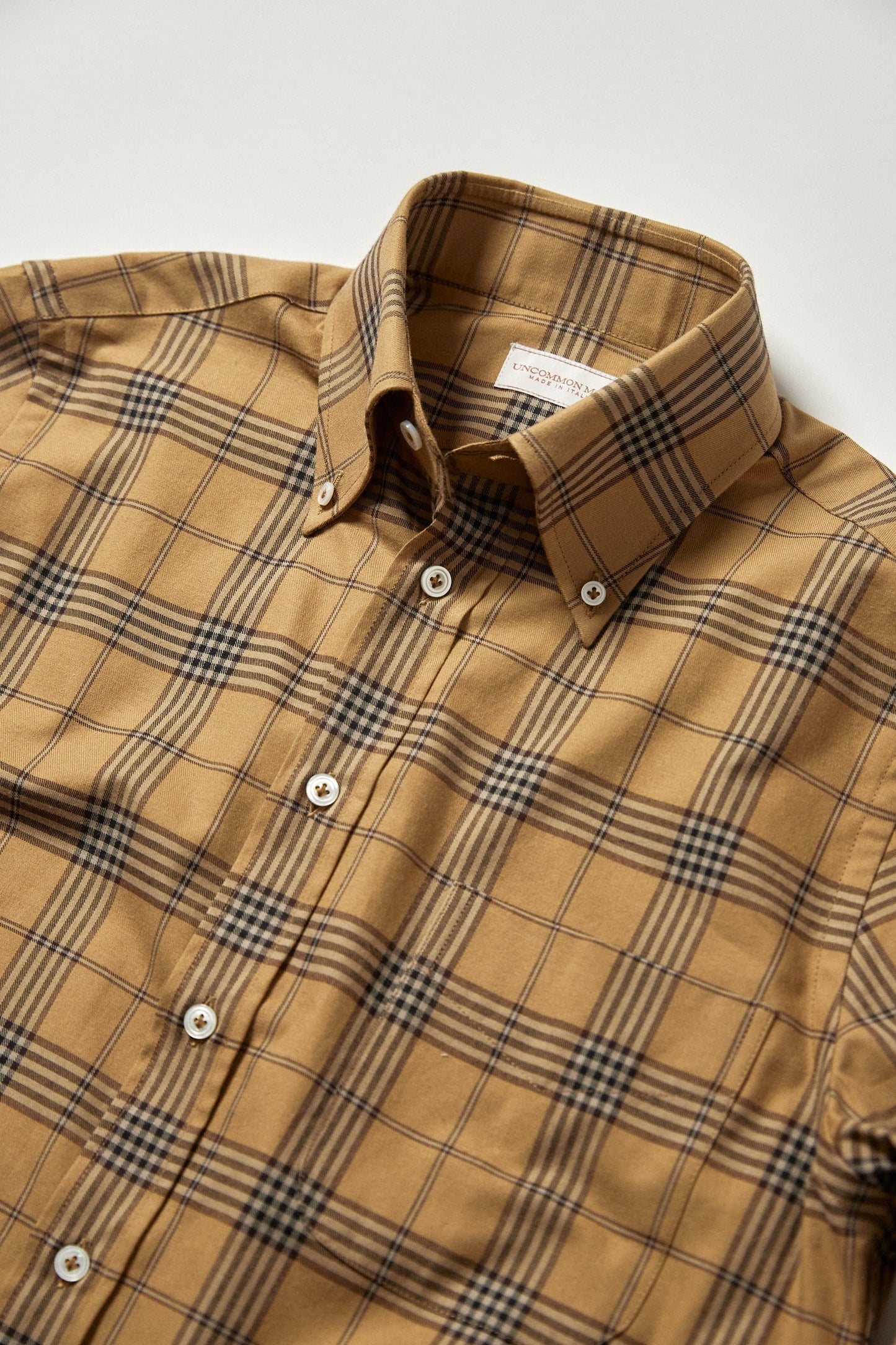 UNCOMMON MAN Check Button OCBD