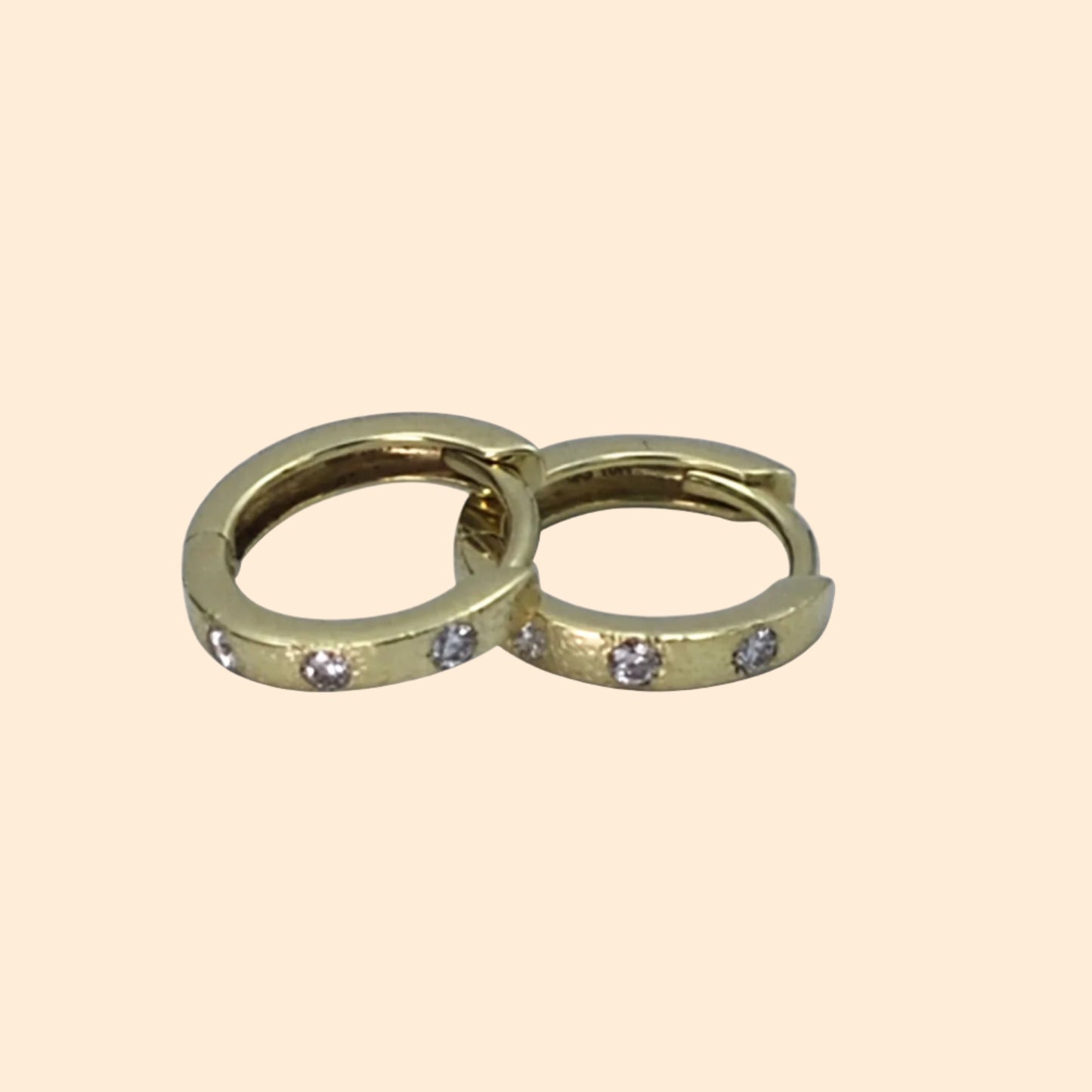 LINDSEY ALLEN Textured Diamond Huggies