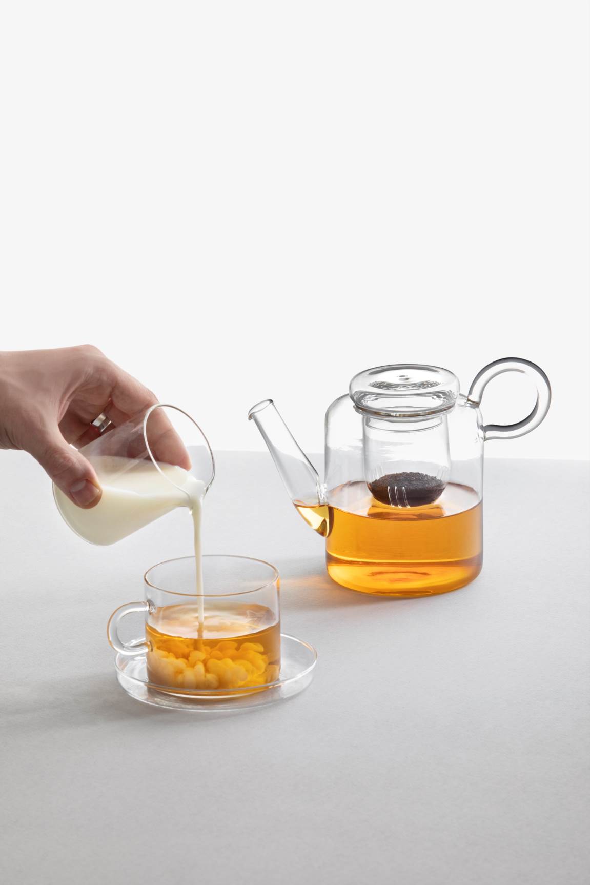 ICHENDORF Tea Cup with Saucer Set