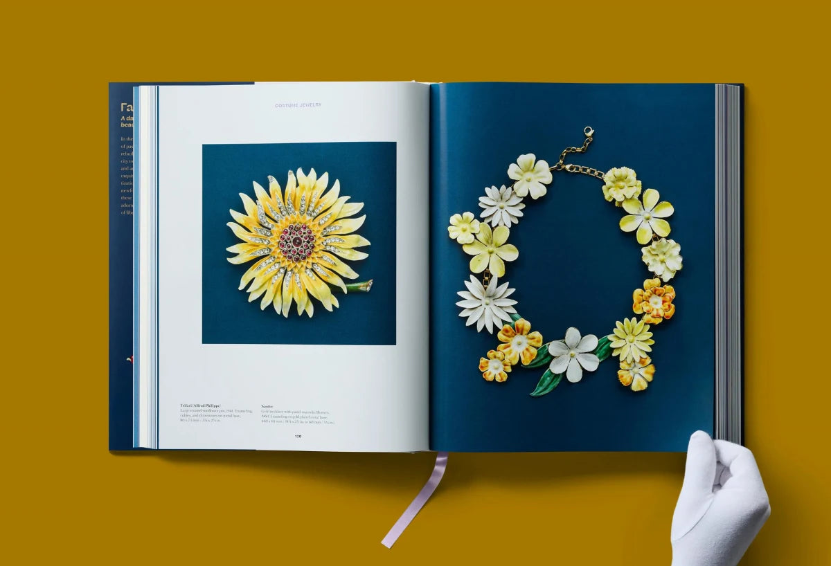 TASCHEN Costume Jewelry
