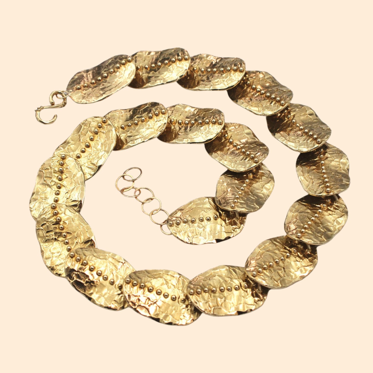 LINDSEY ALLEN Aegis Collar