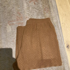 W. CASHMERE Aspen Cable Knit Sweaterpants