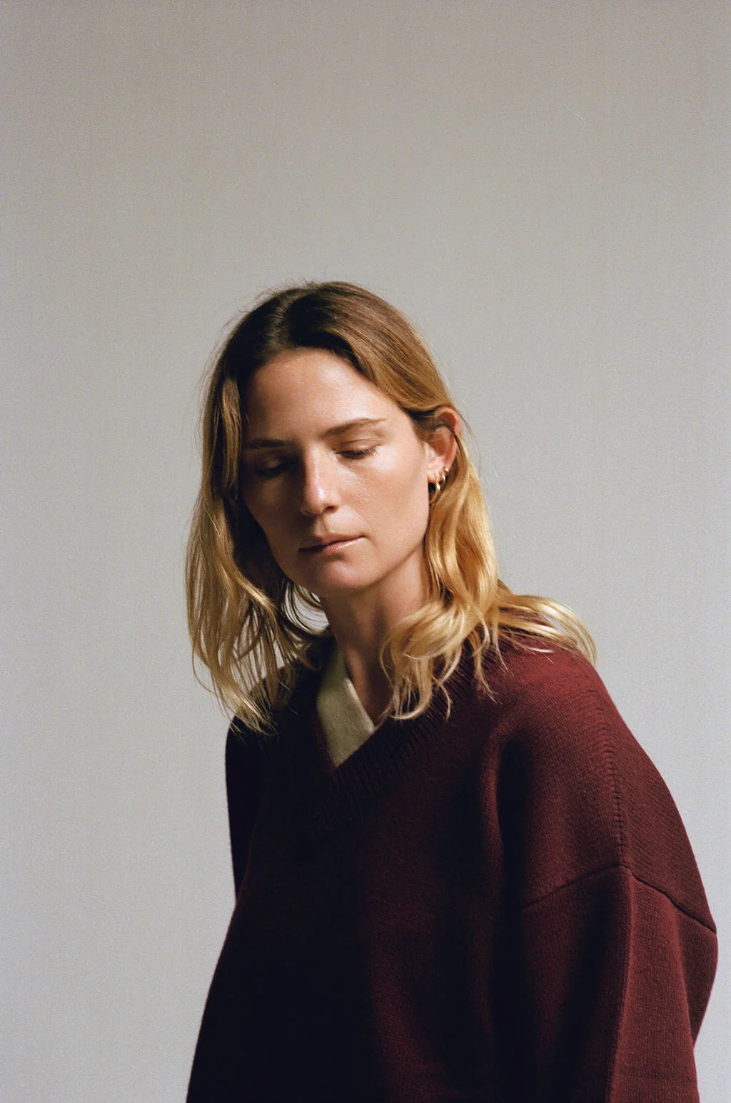 JAMES STREETS Sloane Vee