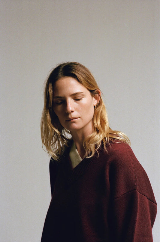 JAMES STREETS Sloane Vee