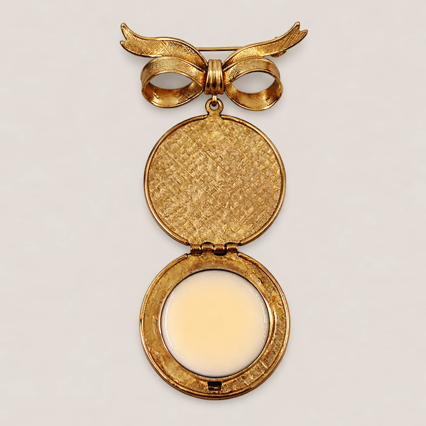 HOUSE OF GOOD MERCANTILE Avon Bow Perfumed Brooch