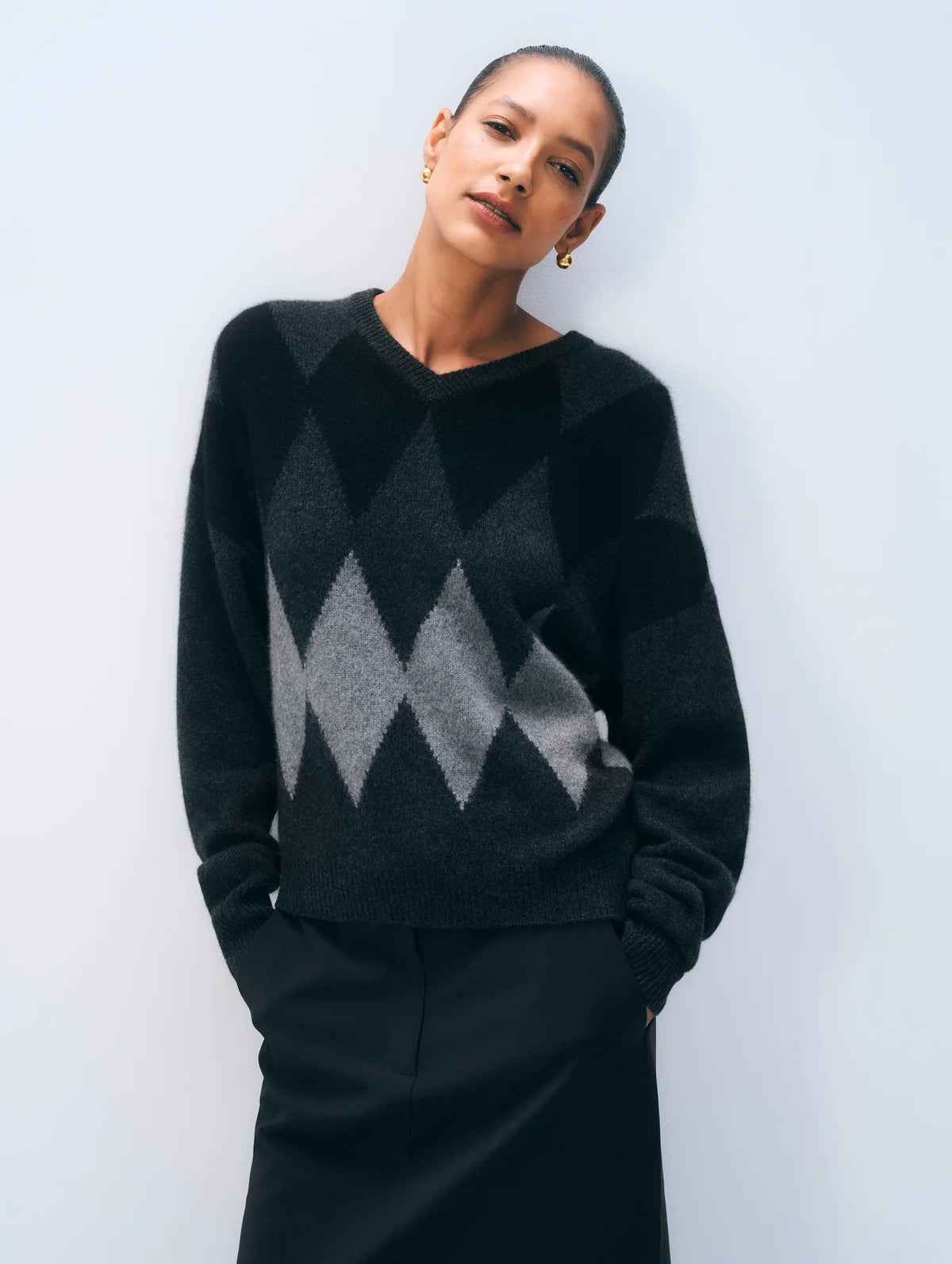 WHITE & WARREN Cashmere Argyle Oversized V Neck