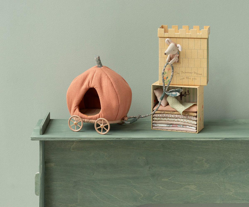 MAILEG Pumpkin Carriage