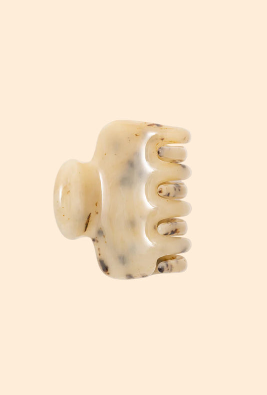 UNDO HAIRWARE No. 5 Claw Clip Light Tortoise