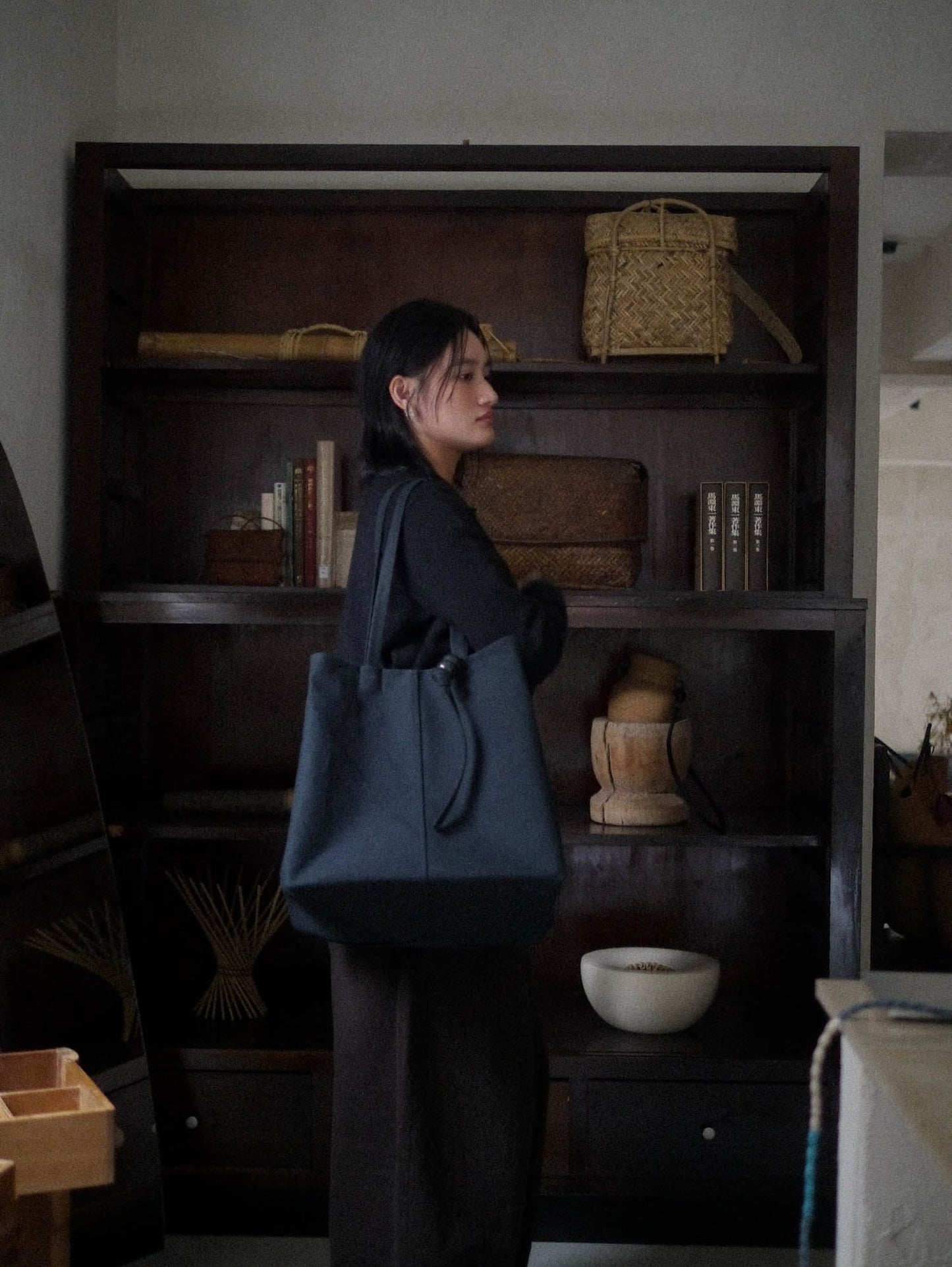 KAMARO'AN Cube Tote