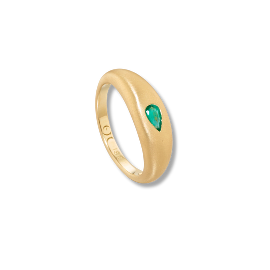 ELIZABETH MOORE Fairy Dust Emerald Teardrop Ring