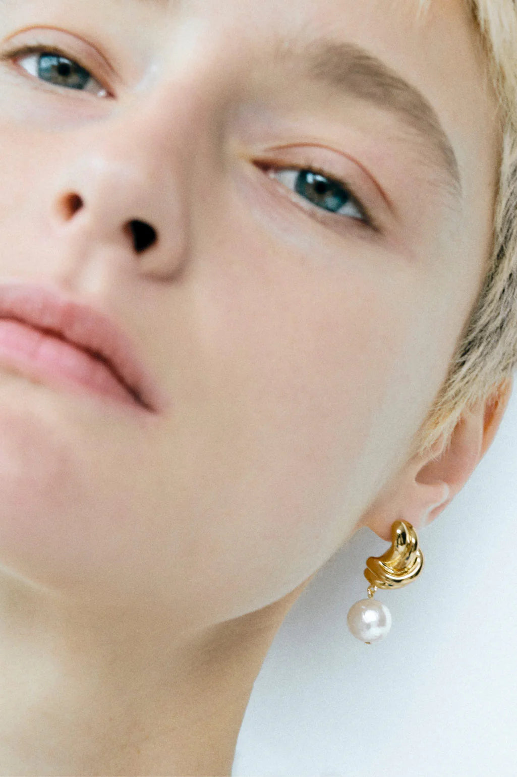 COMPLETEDWORKS Reverse Pearl Earrings