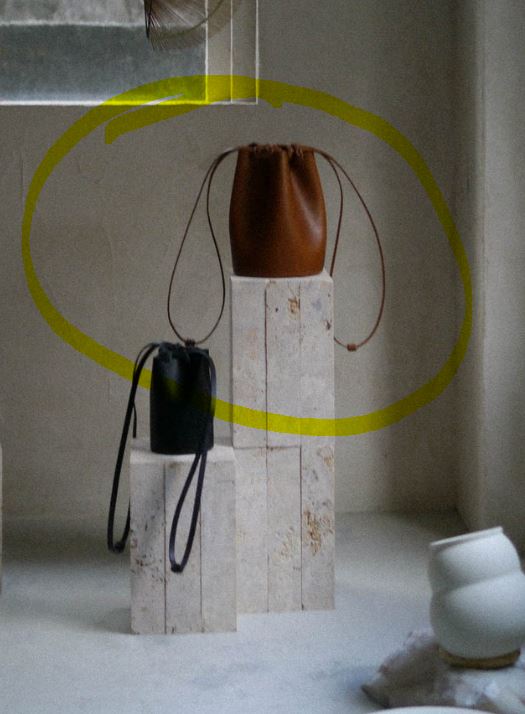 KAMARO'AN Drawsting Bucket Bag 24