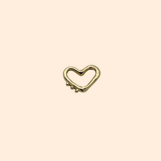 LINDSEY ALLEN Heart Charm